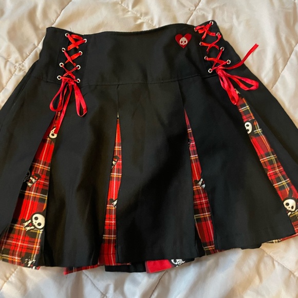 Hot Topic Dresses & Skirts - skelanimals lace up pleated skirt
